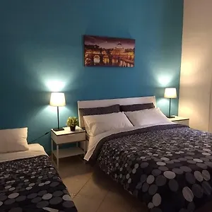 *** Guest house Amoraroma, Economy With Shared Bathrooms Italy