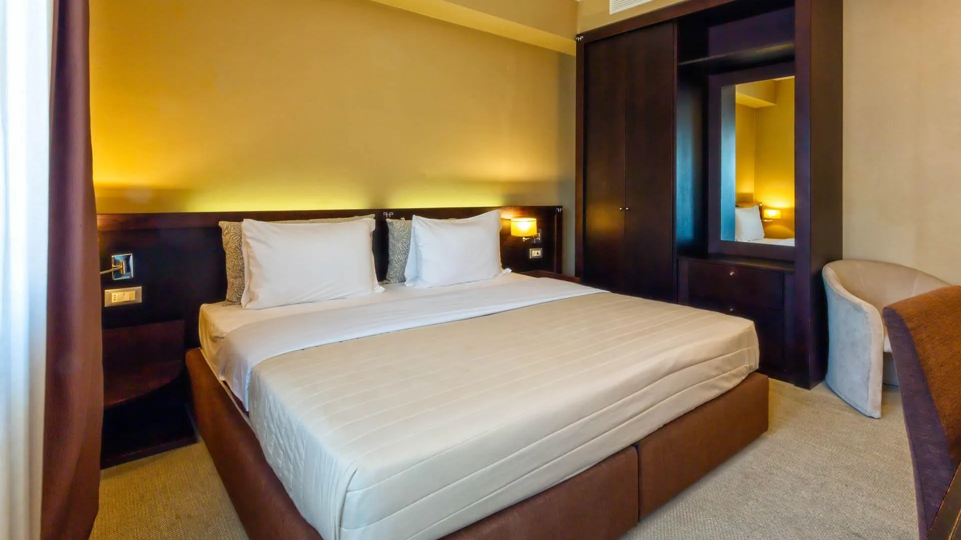 Hotel Petit Palais Venedik-Lido 4*,  İtalya